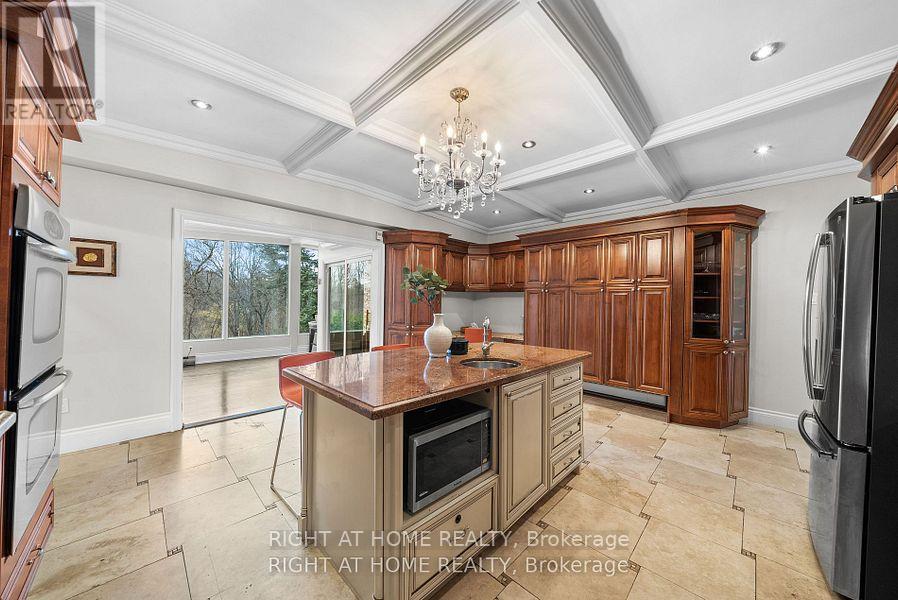 40 Heathview Avenue, Toronto, Ontario  M2K 2C1 - Photo 18 - C12774310