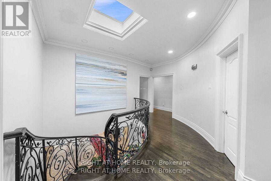 40 Heathview Avenue, Toronto, Ontario  M2K 2C1 - Photo 5 - C12774310