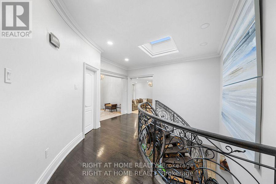 40 Heathview Avenue, Toronto, Ontario  M2K 2C1 - Photo 6 - C12774310