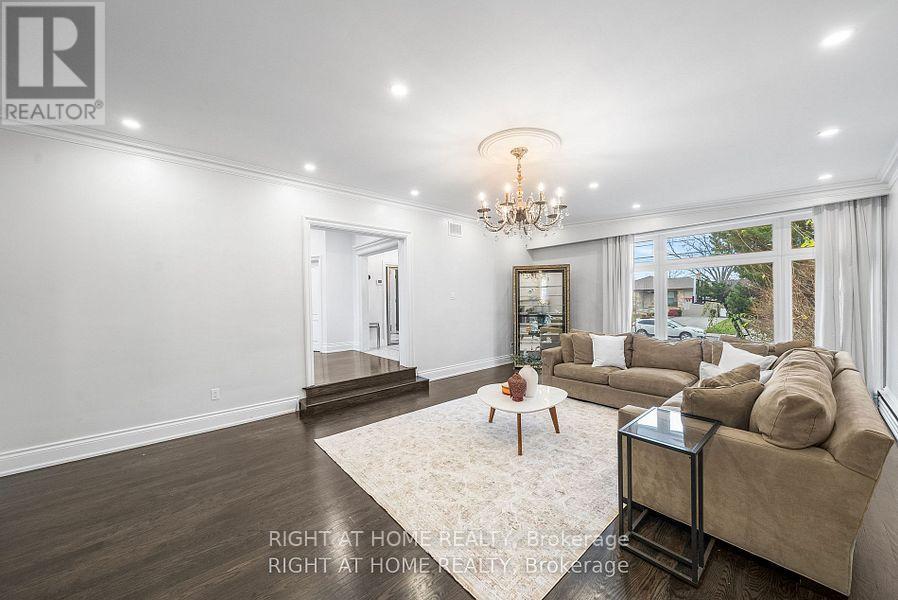 40 Heathview Avenue, Toronto, Ontario  M2K 2C1 - Photo 9 - C12774310