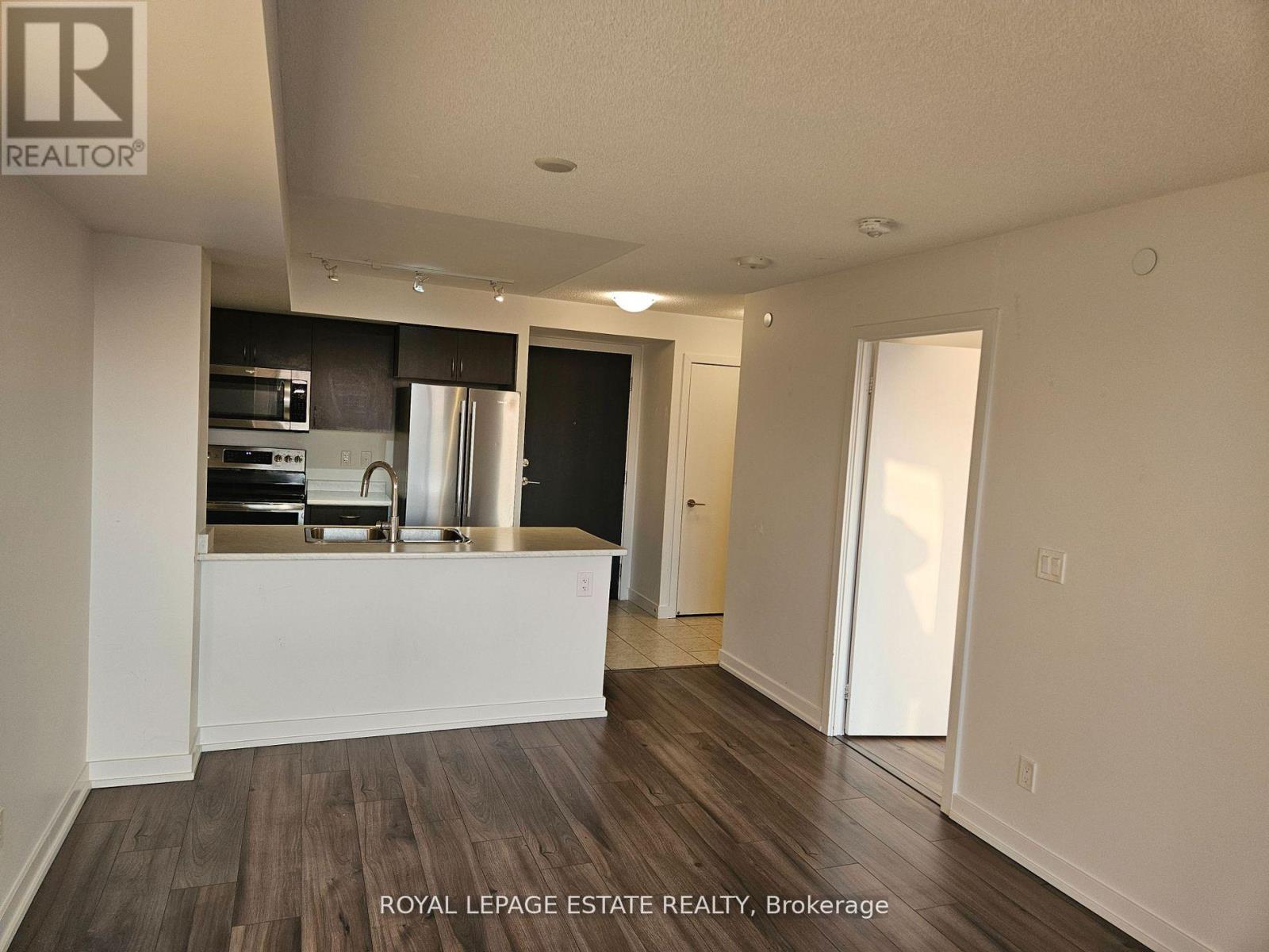 722 - 8 TRENT AVENUE, Toronto, Ontario