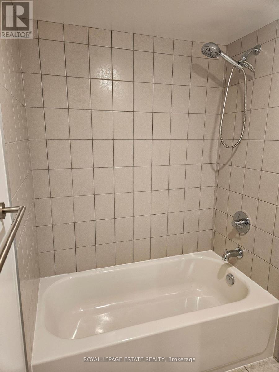 722 - 8 Trent Avenue, Toronto, Ontario  M4C 0A6 - Photo 10 - E12774314