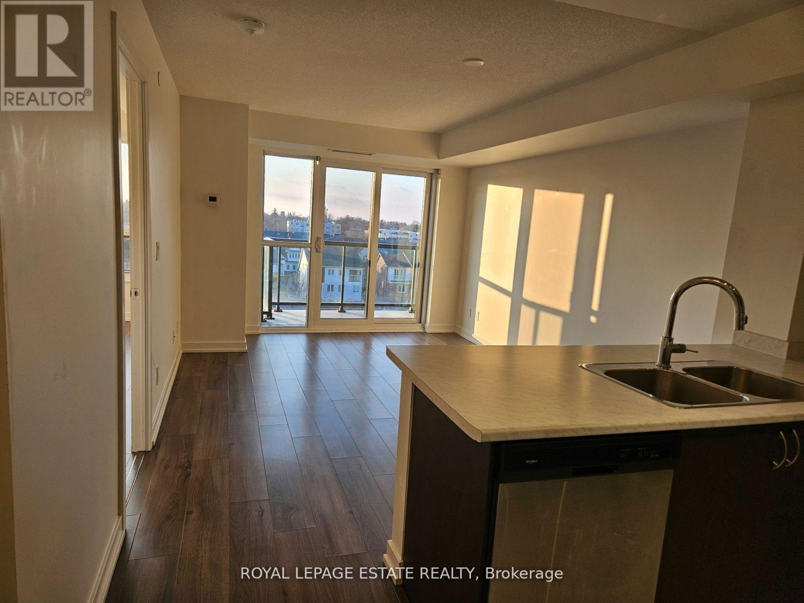 722 - 8 Trent Avenue, Toronto, Ontario  M4C 0A6 - Photo 5 - E12774314