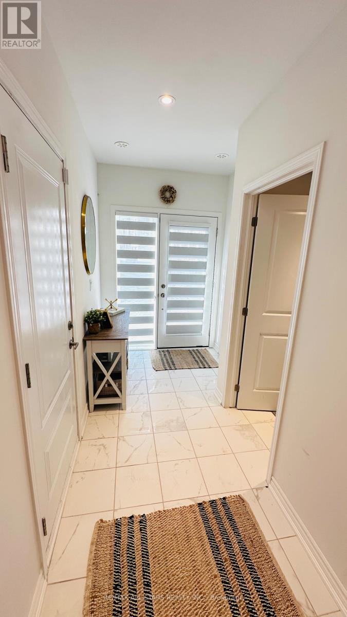 67 Wyn Wood Lane, Orillia, Ontario  L3V 8P7 - Photo 6 - S12774264