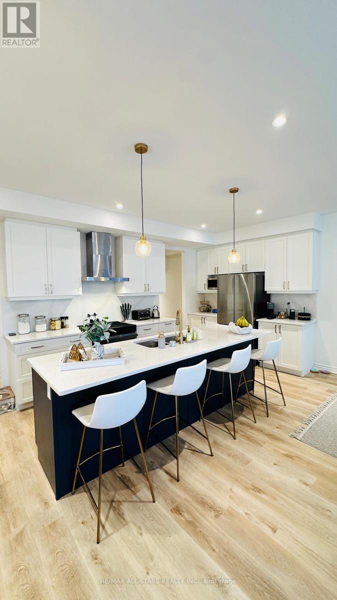 67 Wyn Wood Lane, Orillia, Ontario  L3V 8P7 - Photo 7 - S12774264