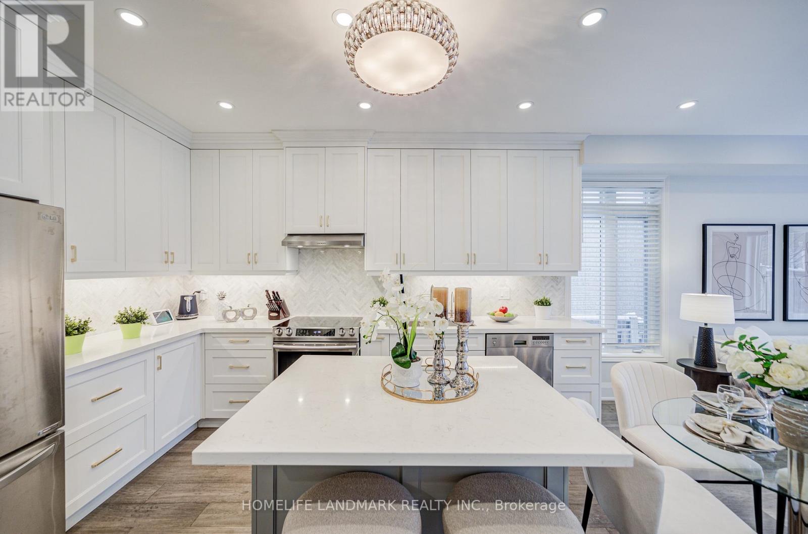 16 Gauguin Avenue, Vaughan, Ontario  L4J 9J7 - Photo 4 - N12774326