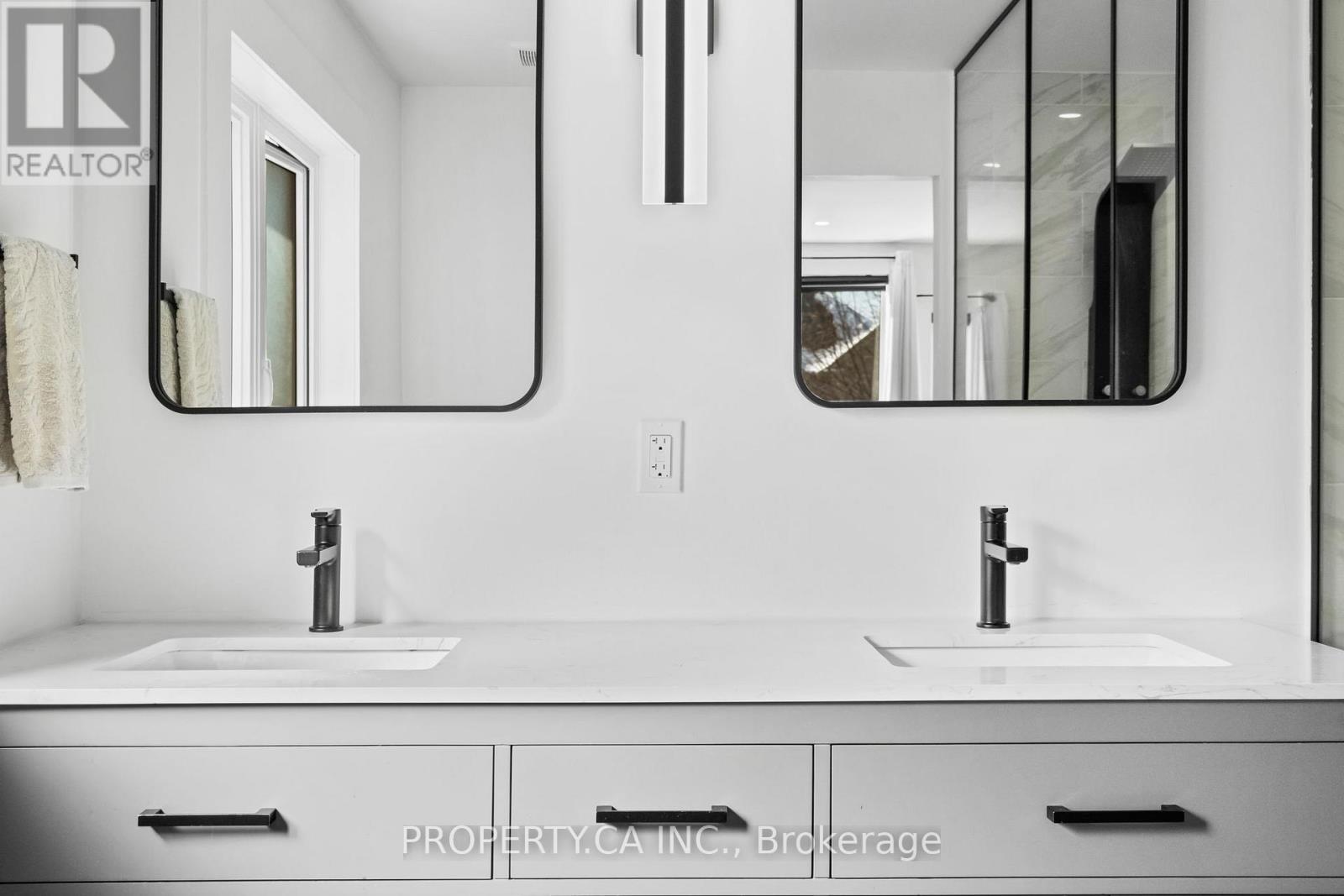 44 Andrew Hill Drive, Vaughan, Ontario  L4H 0H3 - Photo 19 - N12774328