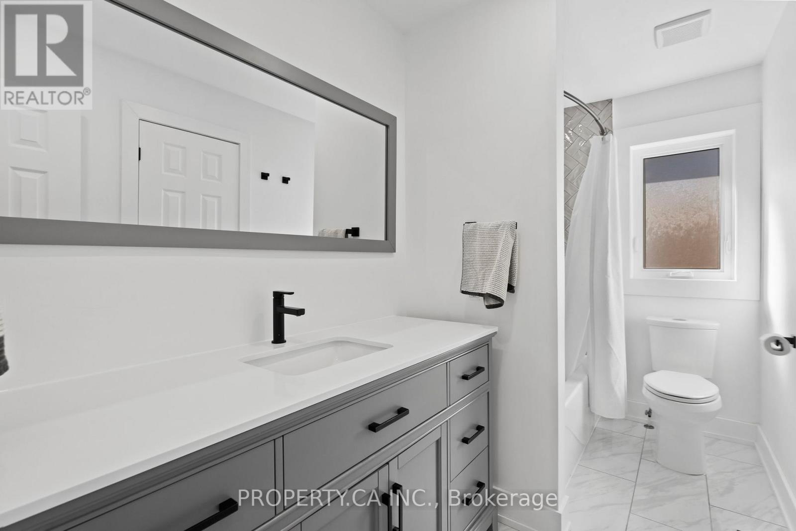 44 Andrew Hill Drive, Vaughan, Ontario  L4H 0H3 - Photo 22 - N12774328