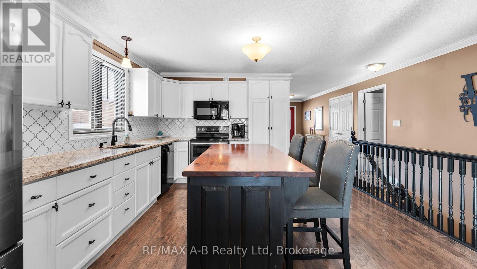 87 Napier Street, West Perth, Ontario  N0K 1N0 - Photo 10 - X12773326