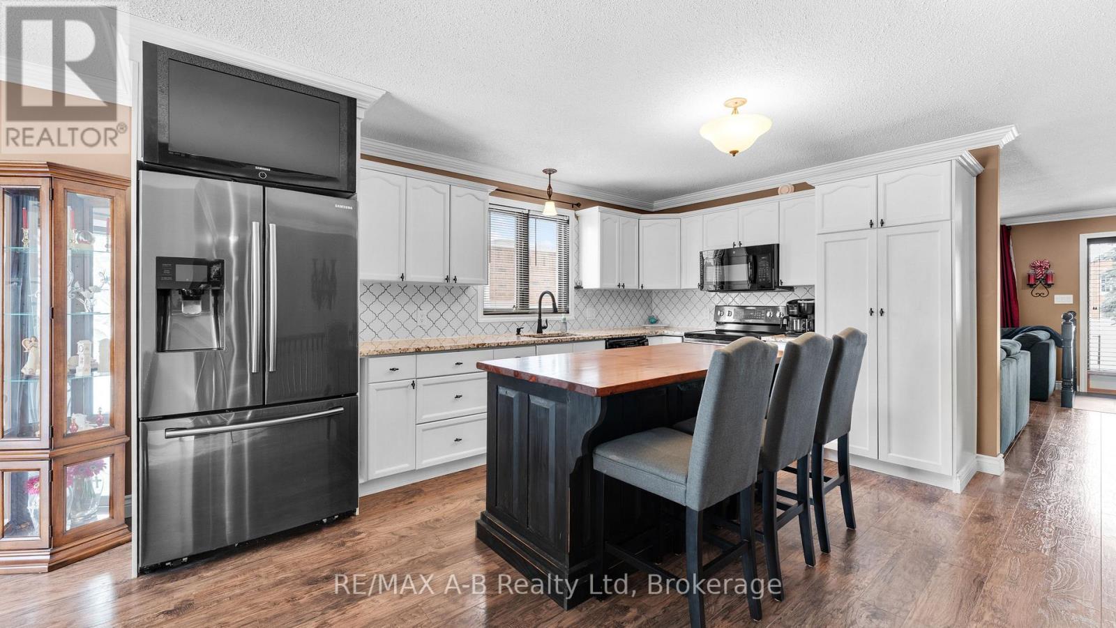 87 Napier Street, West Perth, Ontario  N0K 1N0 - Photo 9 - X12773326