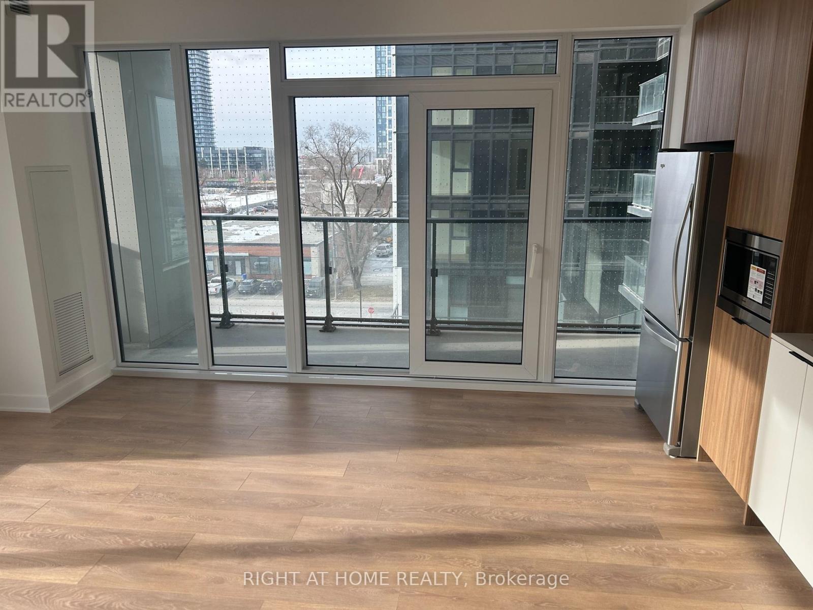 405 - 1037 The Queensway, Toronto, Ontario  M8Z 6C7 - Photo 9 - W12774268