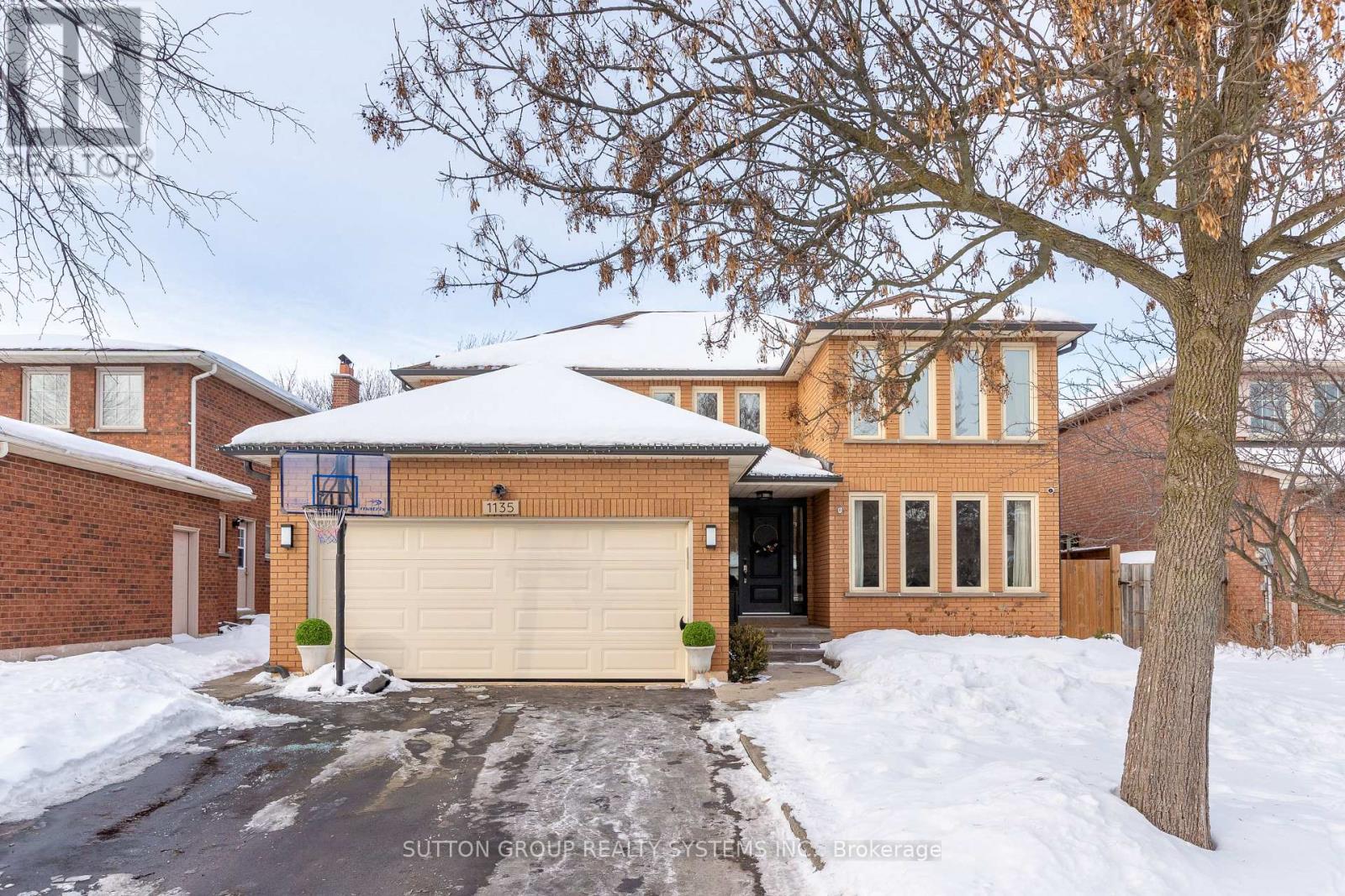 1135 MANOR ROAD, Oakville, Ontario