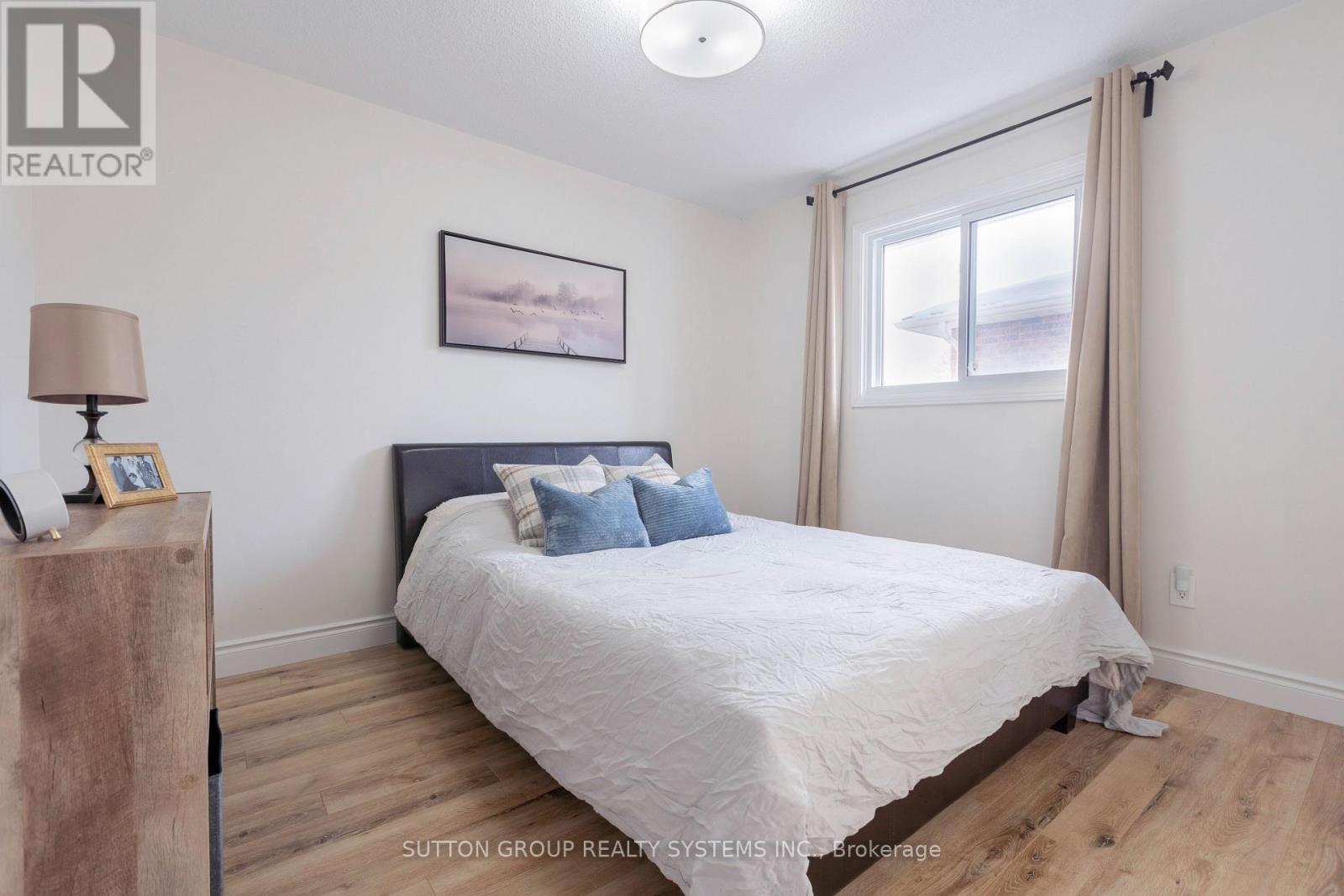 1135 Manor Road, Oakville, Ontario  L6M 1G3 - Photo 20 - W12774292