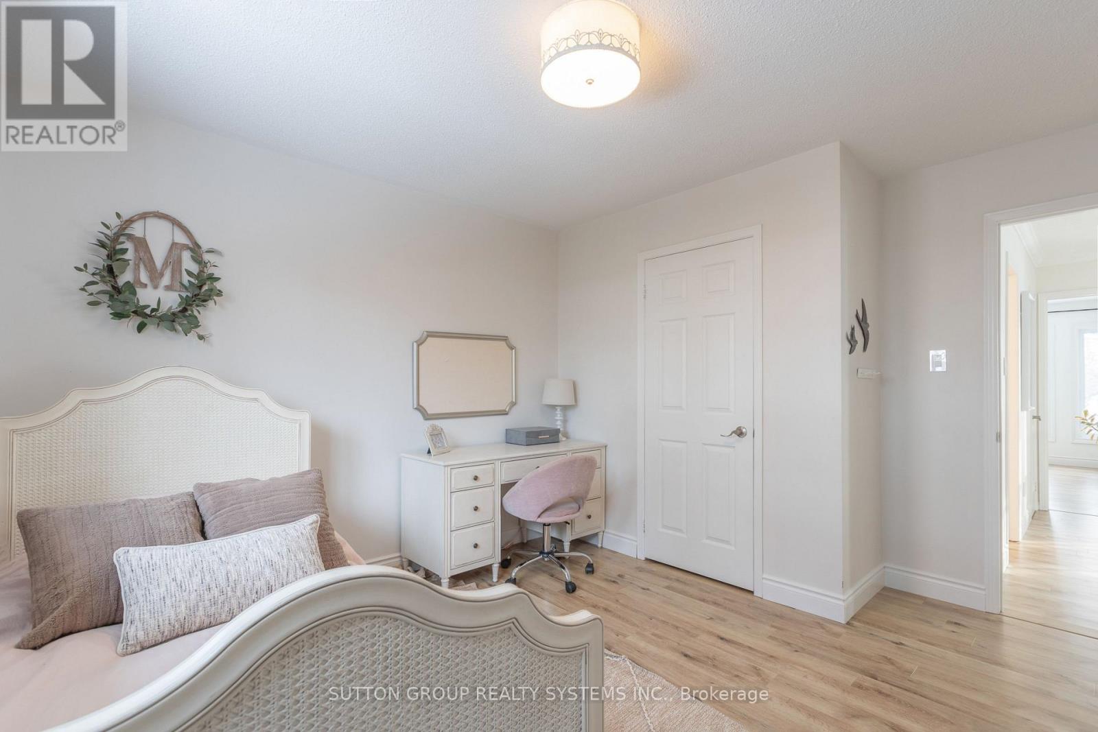 1135 Manor Road, Oakville, Ontario  L6M 1G3 - Photo 23 - W12774292