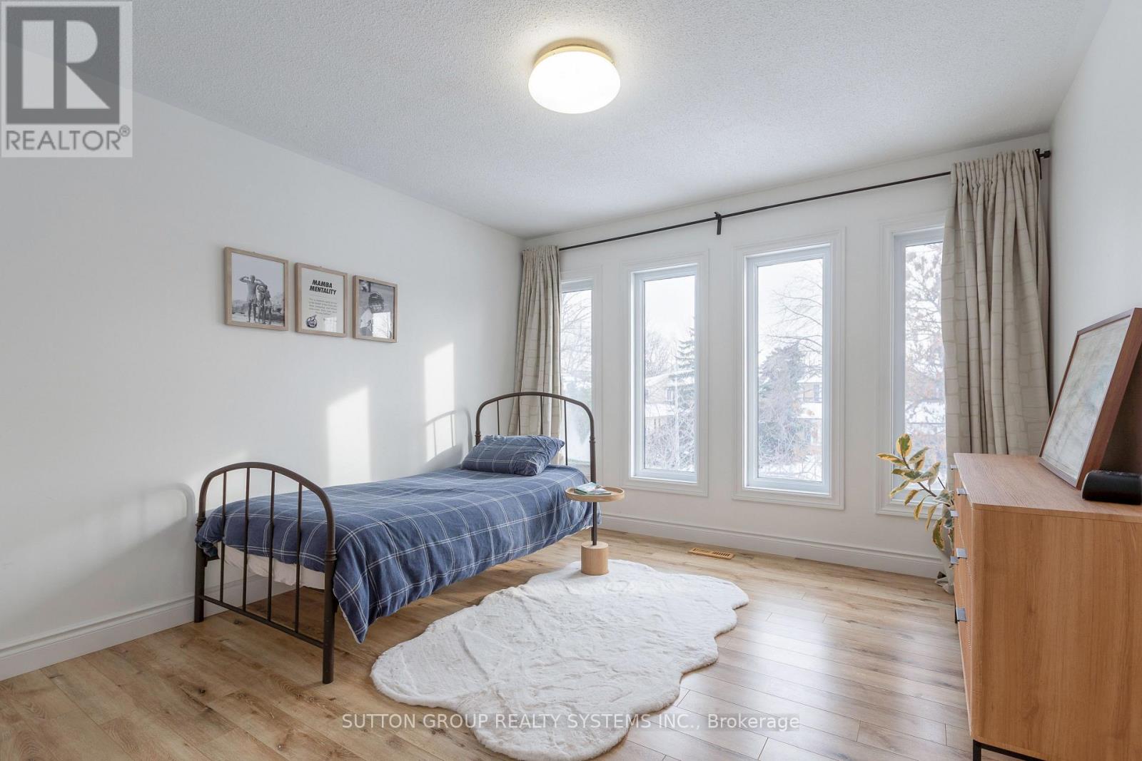 1135 Manor Road, Oakville, Ontario  L6M 1G3 - Photo 25 - W12774292