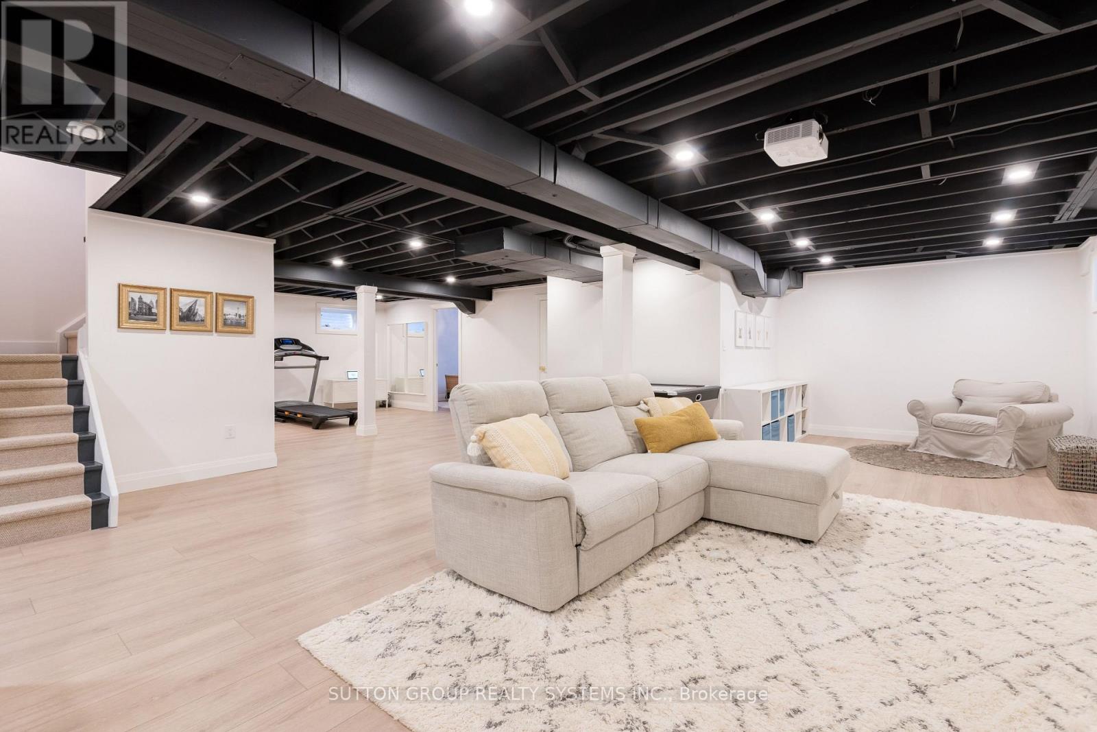 1135 Manor Road, Oakville, Ontario  L6M 1G3 - Photo 27 - W12774292