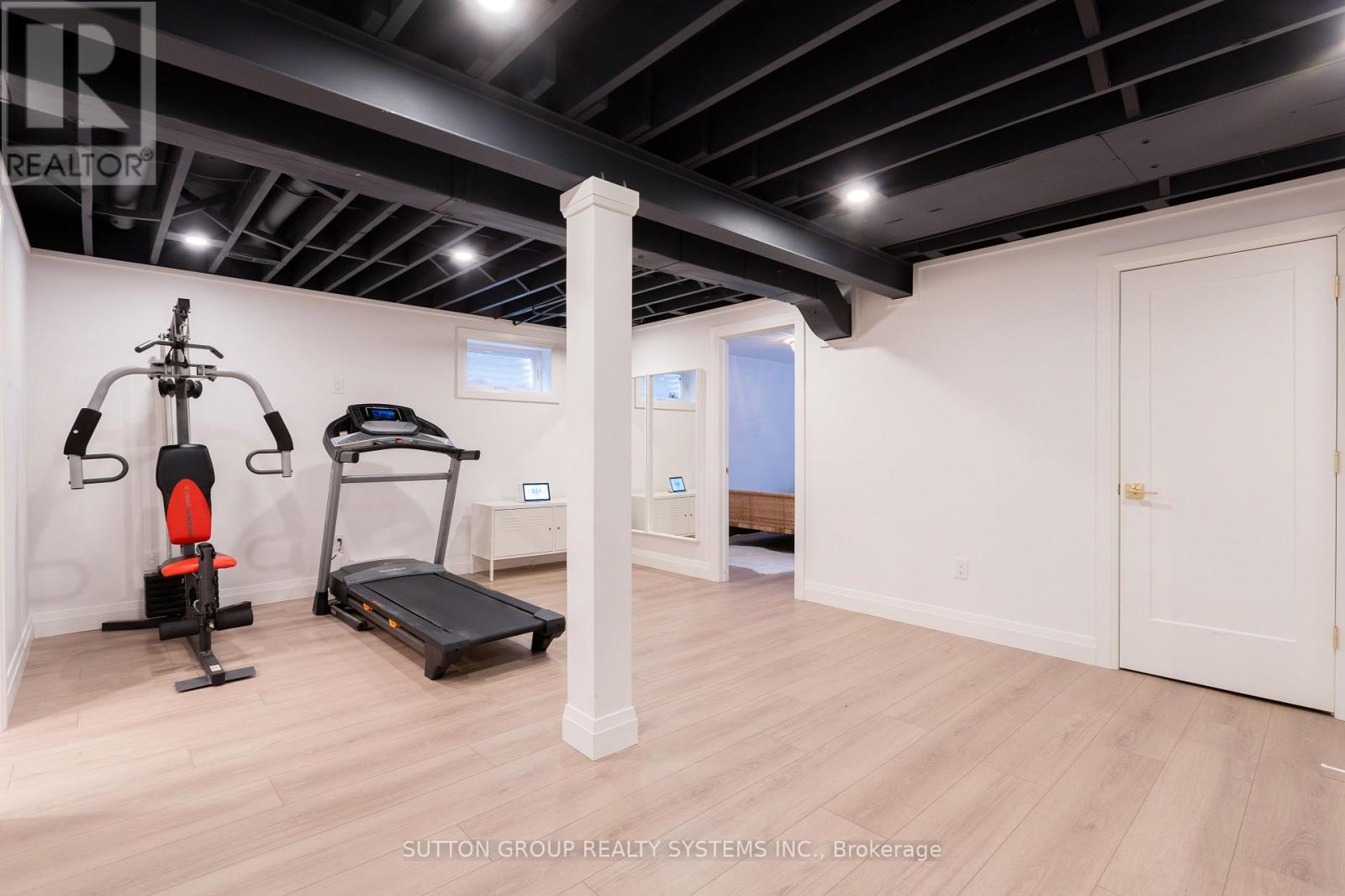 1135 Manor Road, Oakville, Ontario  L6M 1G3 - Photo 28 - W12774292