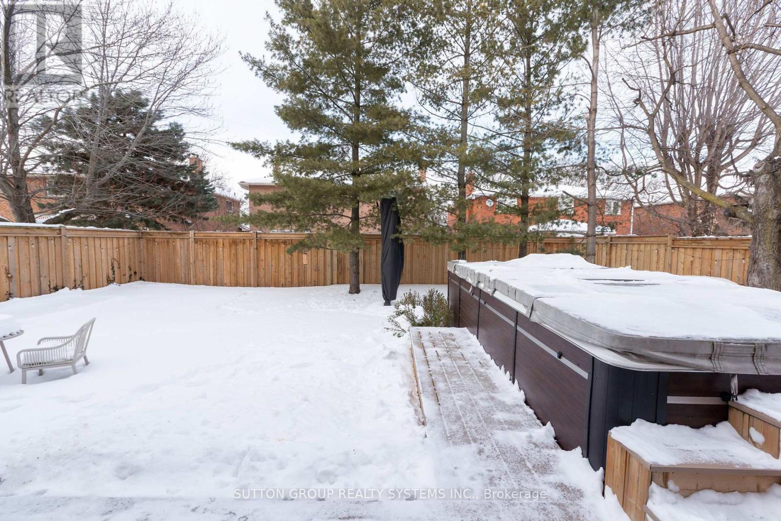 1135 Manor Road, Oakville, Ontario  L6M 1G3 - Photo 32 - W12774292