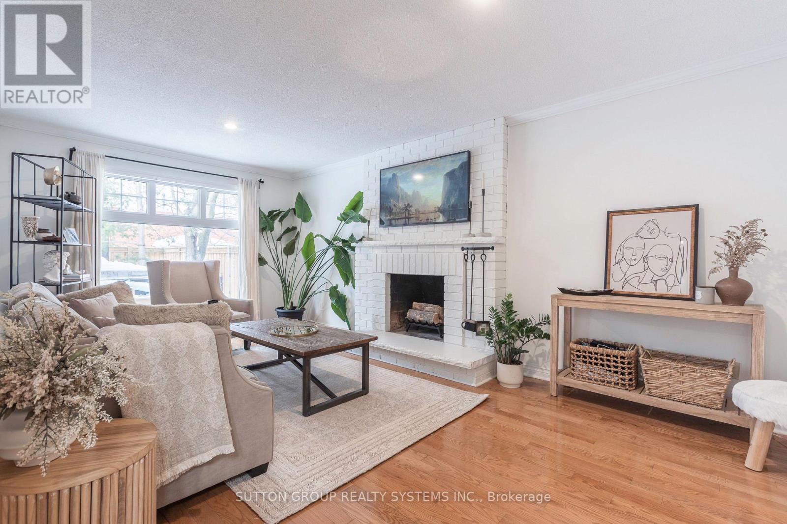 1135 Manor Road, Oakville, Ontario  L6M 1G3 - Photo 7 - W12774292