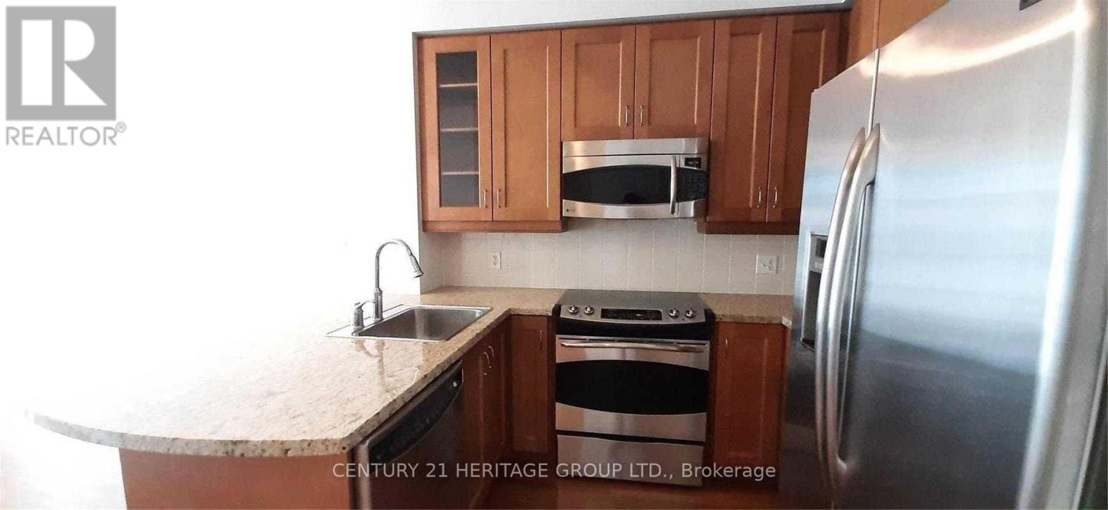 702 - 1910 Lake Shore Boulevard W, Toronto (High Park-Swansea), Ontario  M6S 1A2 - Photo 13 - W12774308