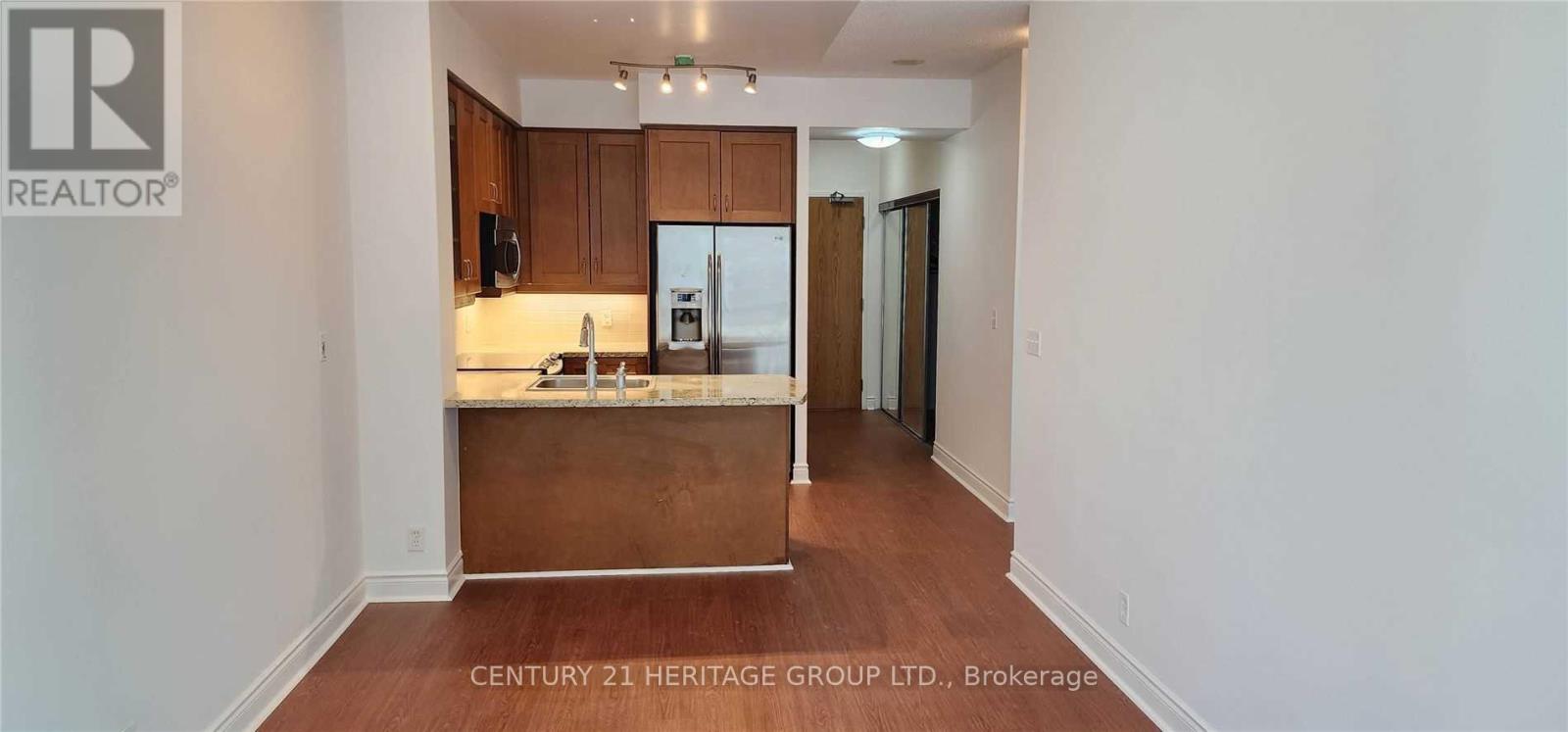 702 - 1910 Lake Shore Boulevard W, Toronto (High Park-Swansea), Ontario  M6S 1A2 - Photo 17 - W12774308