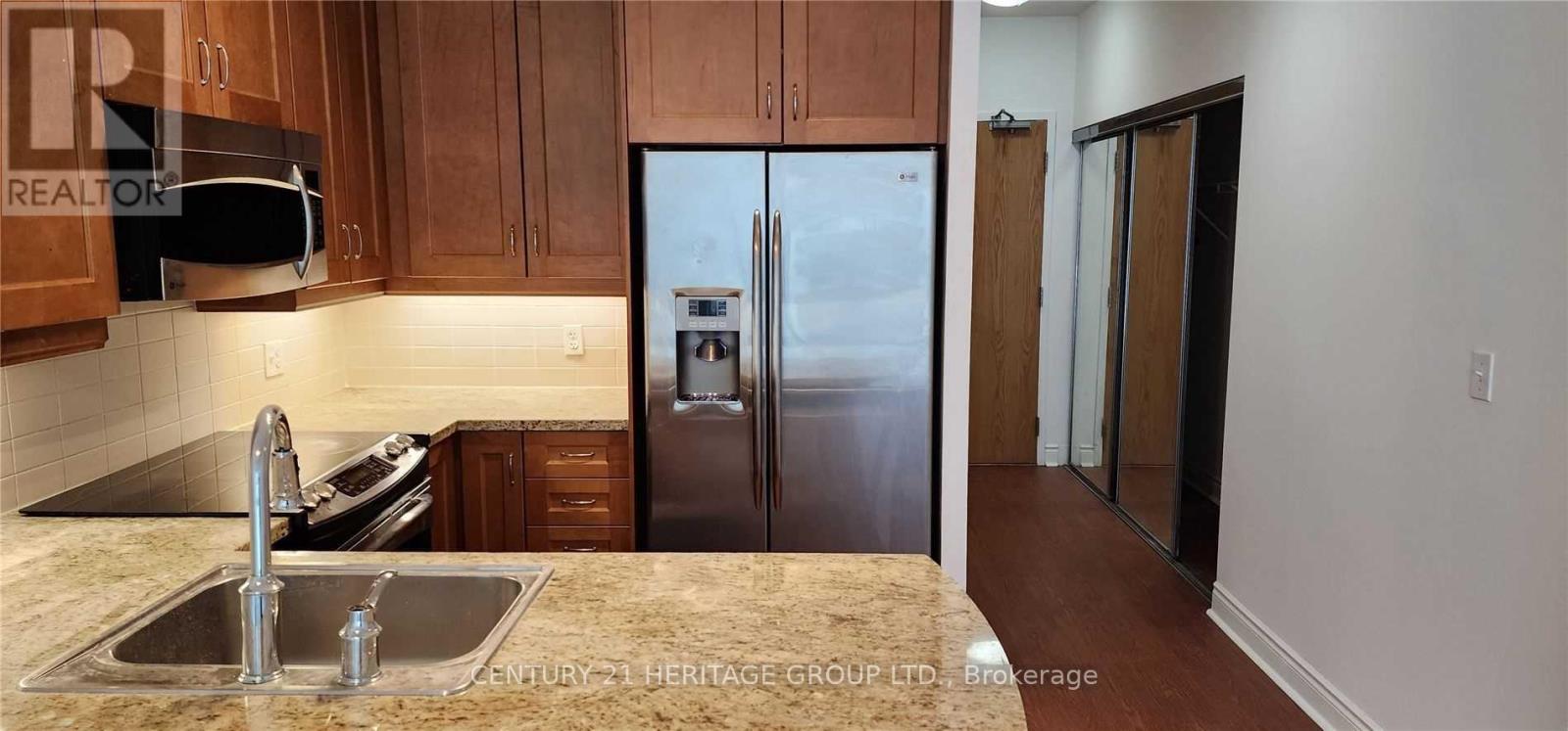 702 - 1910 Lake Shore Boulevard W, Toronto (High Park-Swansea), Ontario  M6S 1A2 - Photo 18 - W12774308