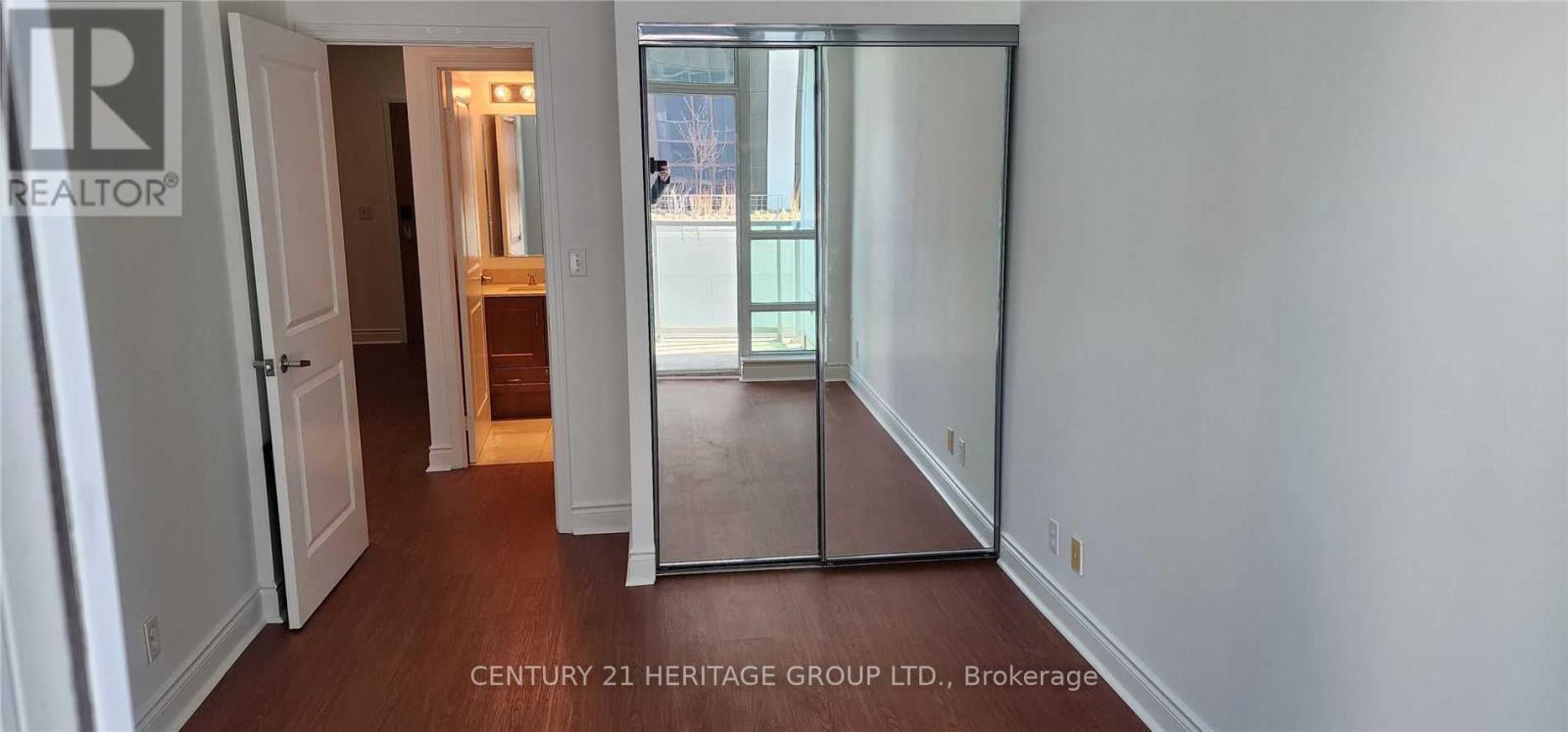 702 - 1910 Lake Shore Boulevard W, Toronto (High Park-Swansea), Ontario  M6S 1A2 - Photo 23 - W12774308