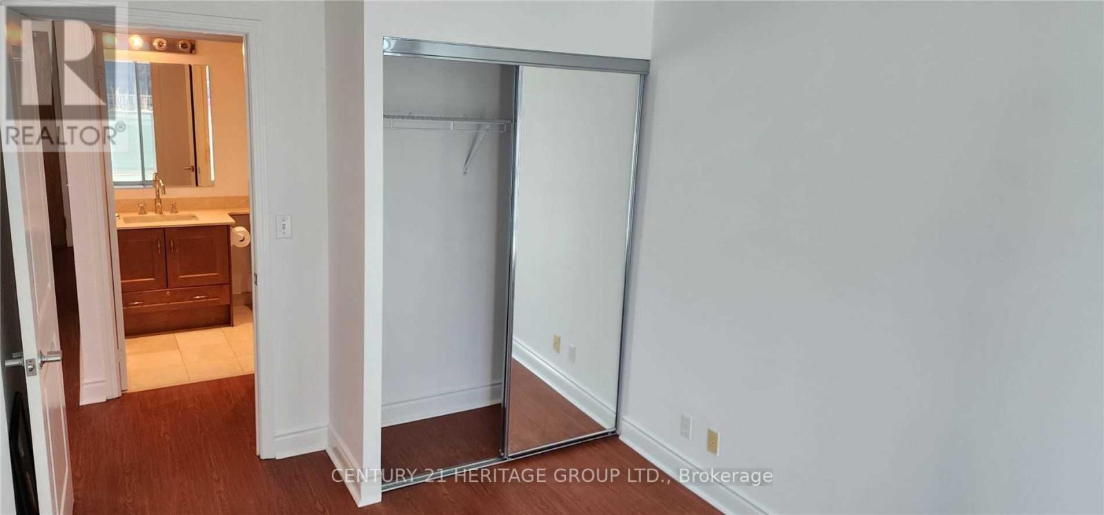 702 - 1910 Lake Shore Boulevard W, Toronto (High Park-Swansea), Ontario  M6S 1A2 - Photo 24 - W12774308