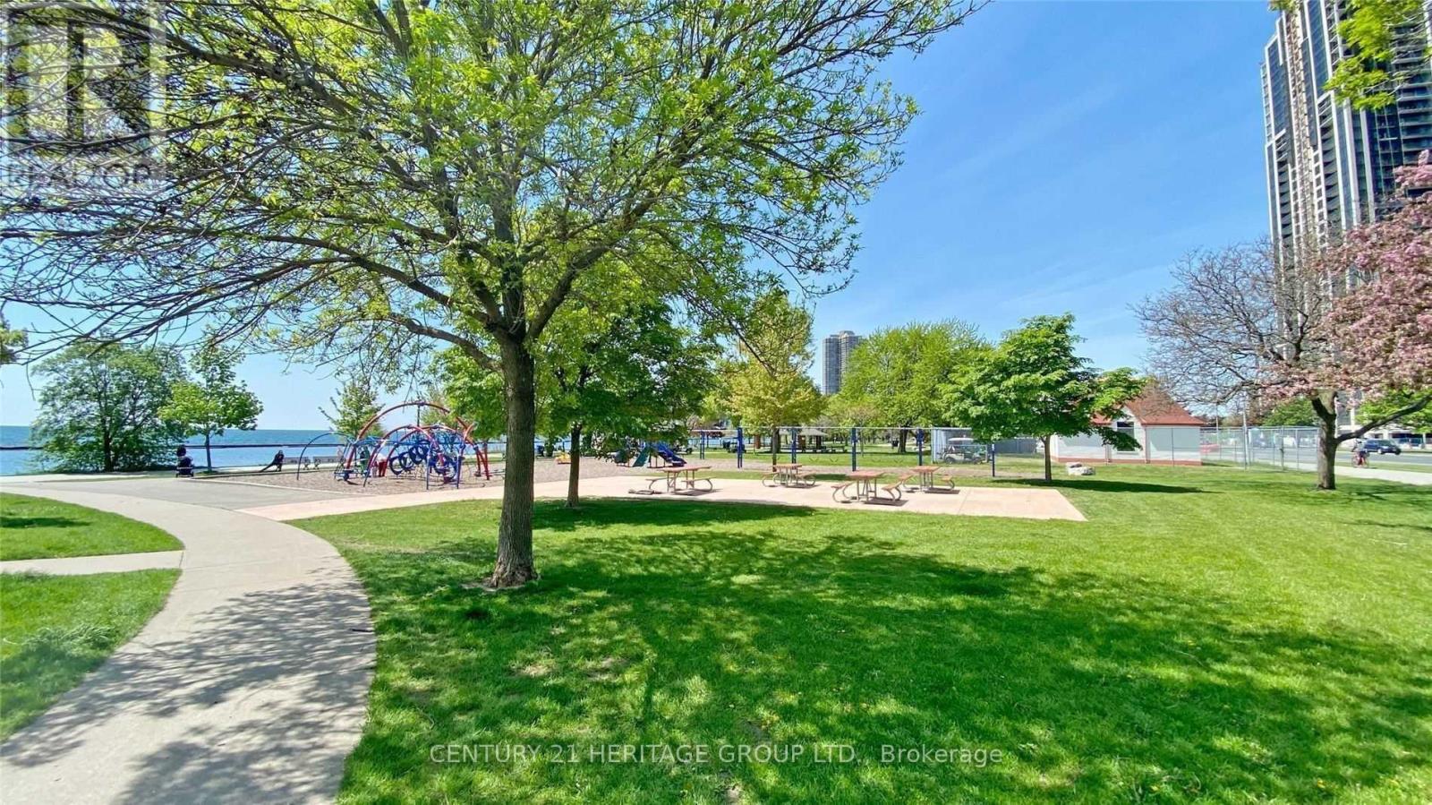 702 - 1910 Lake Shore Boulevard W, Toronto (High Park-Swansea), Ontario  M6S 1A2 - Photo 4 - W12774308