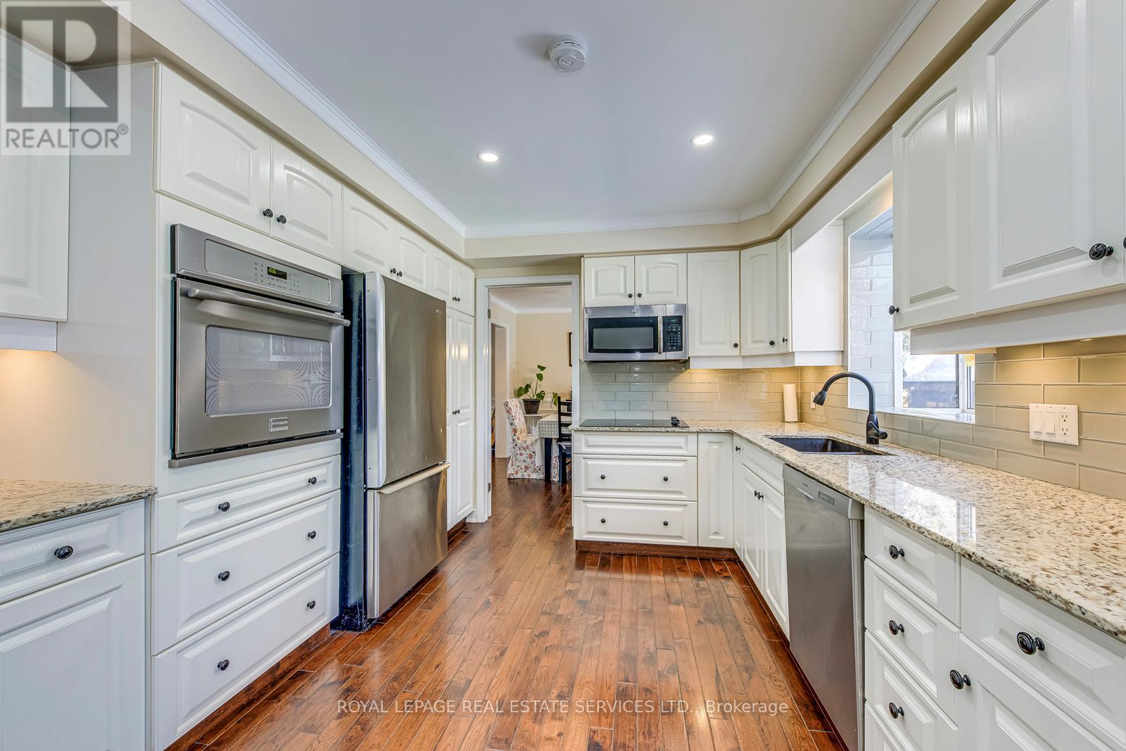 1462 Grand Boulevard, Oakville, Ontario  L6H 3E6 - Photo 14 - W12774316