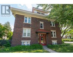 55 BALSAM AVENUE S, Hamilton, Ontario