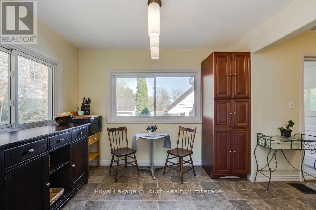 450 Assiniboia Street, Tay (Port Mcnicoll), Ontario  L0K 1R0 - Photo 11 - S12774362