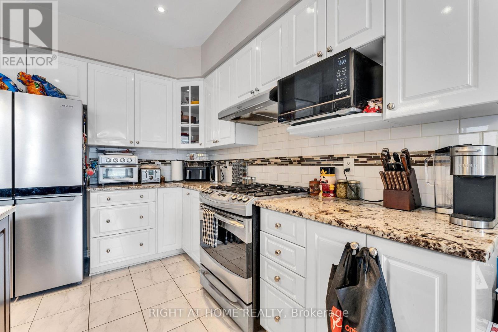430 Cooks Mills Crescent, Ottawa, Ontario  K1V 2M9 - Photo 12 - X12774336