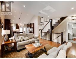 89 TOULON AVENUE, Hamilton, Ontario