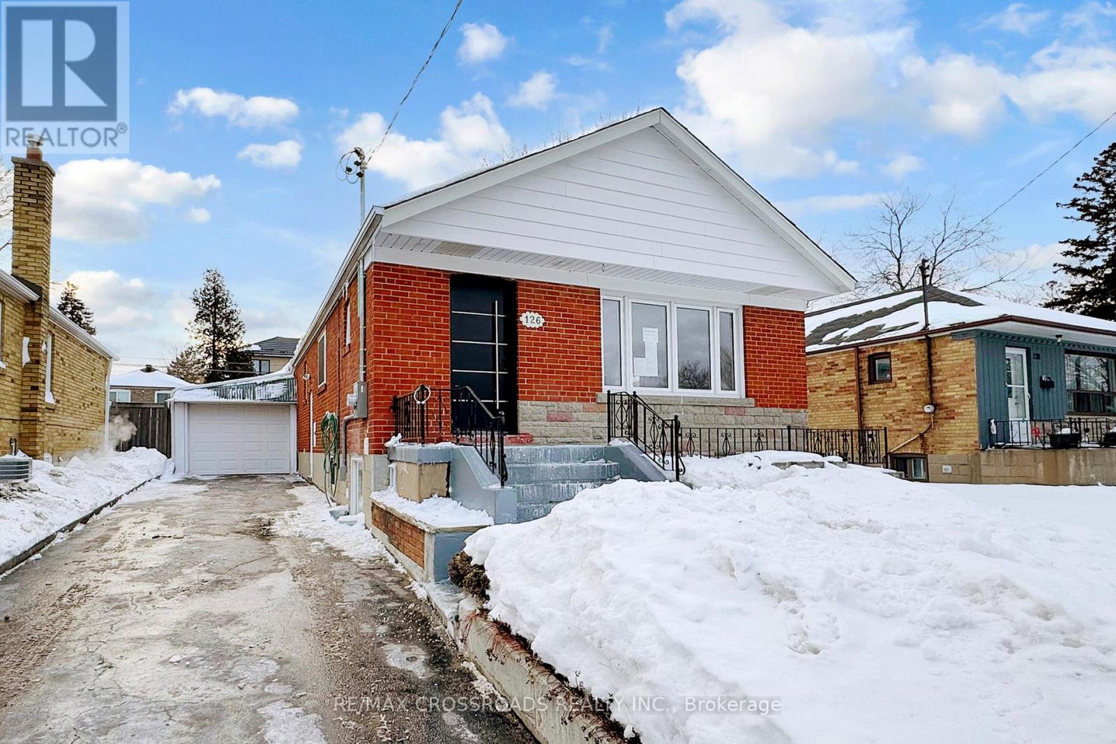 126 PORTSDOWN ROAD, Toronto, Ontario