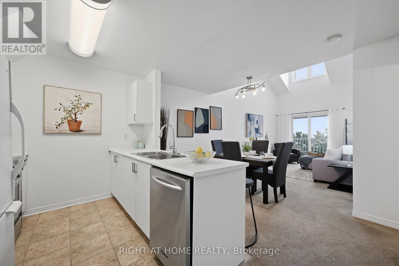 3 - 10 Petra Way, Whitby, Ontario  L1R 0A6 - Photo 7 - E12774354