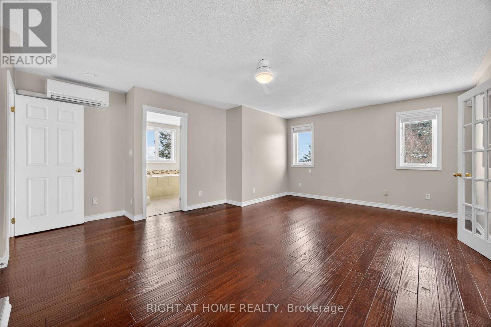 54 Highland Drive, Oro-Medonte, Ontario  L0L 2L0 - Photo 23 - S12774372