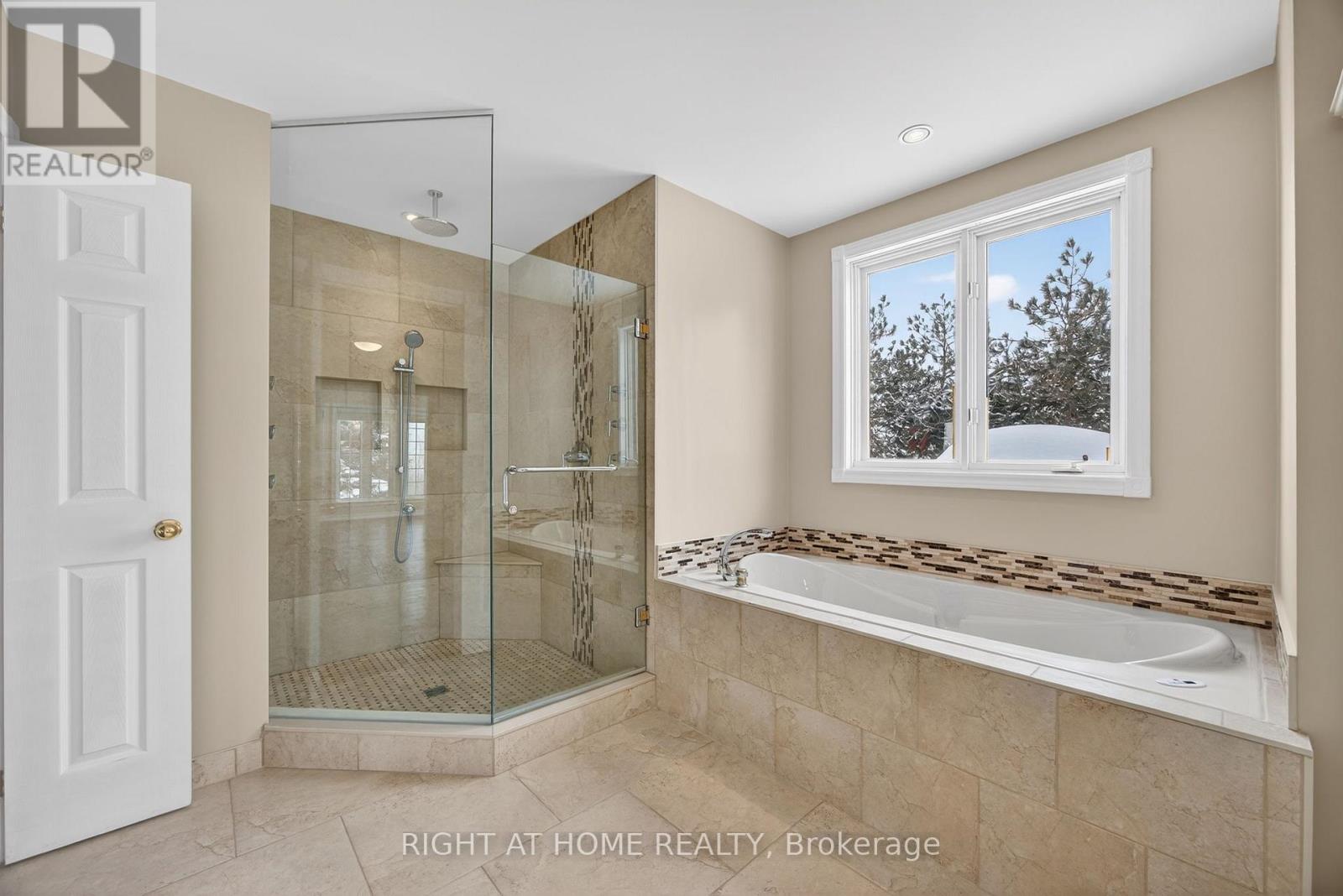 54 Highland Drive, Oro-Medonte, Ontario  L0L 2L0 - Photo 29 - S12774372