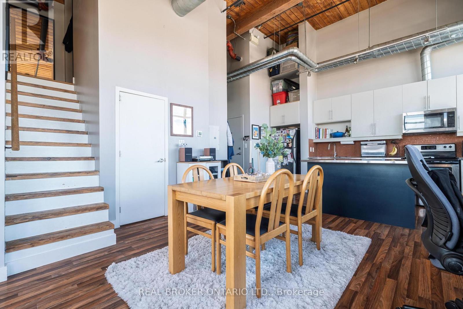 Ph3 - 2154 Dundas Street W, Toronto, Ontario  M6R 1X3 - Photo 15 - W12774010