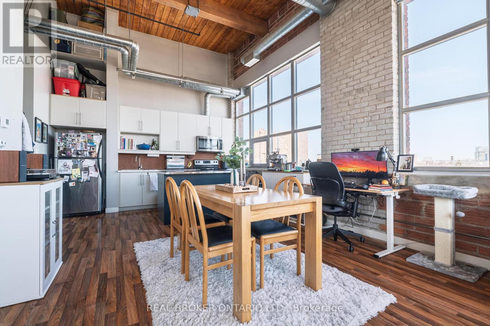 Ph3 - 2154 Dundas Street W, Toronto, Ontario  M6R 1X3 - Photo 16 - W12774010