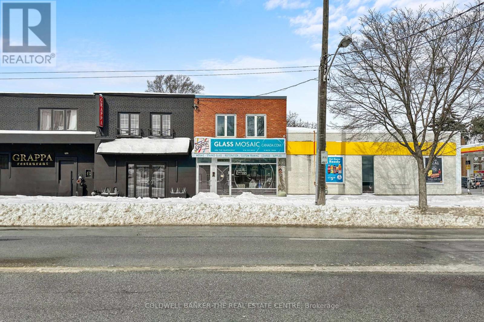 686A THE QUEENSWAY, Toronto, Ontario