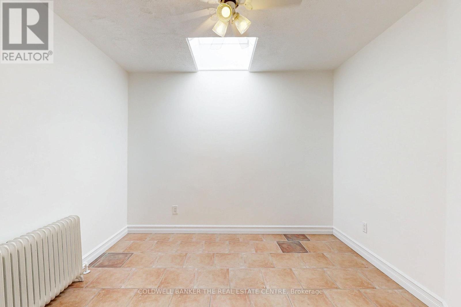 686a The Queensway, Toronto, Ontario  M8Y 1K9 - Photo 14 - W12774368