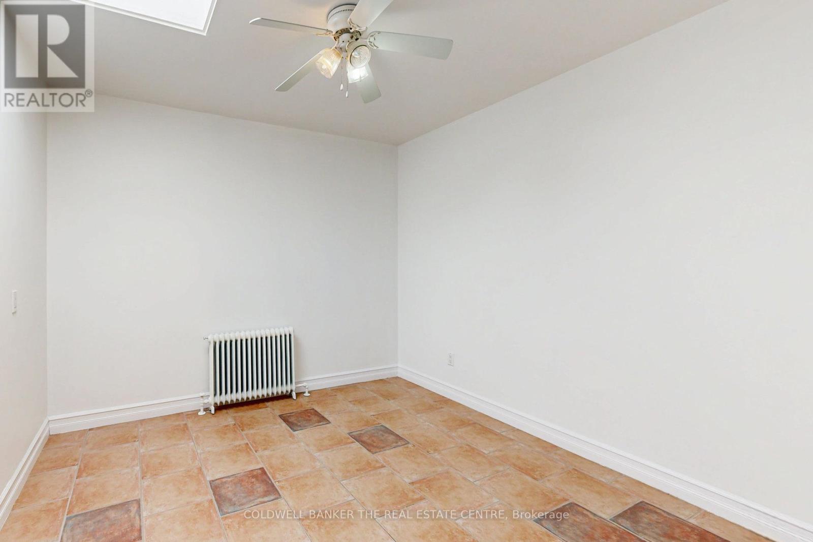 686a The Queensway, Toronto, Ontario  M8Y 1K9 - Photo 17 - W12774368