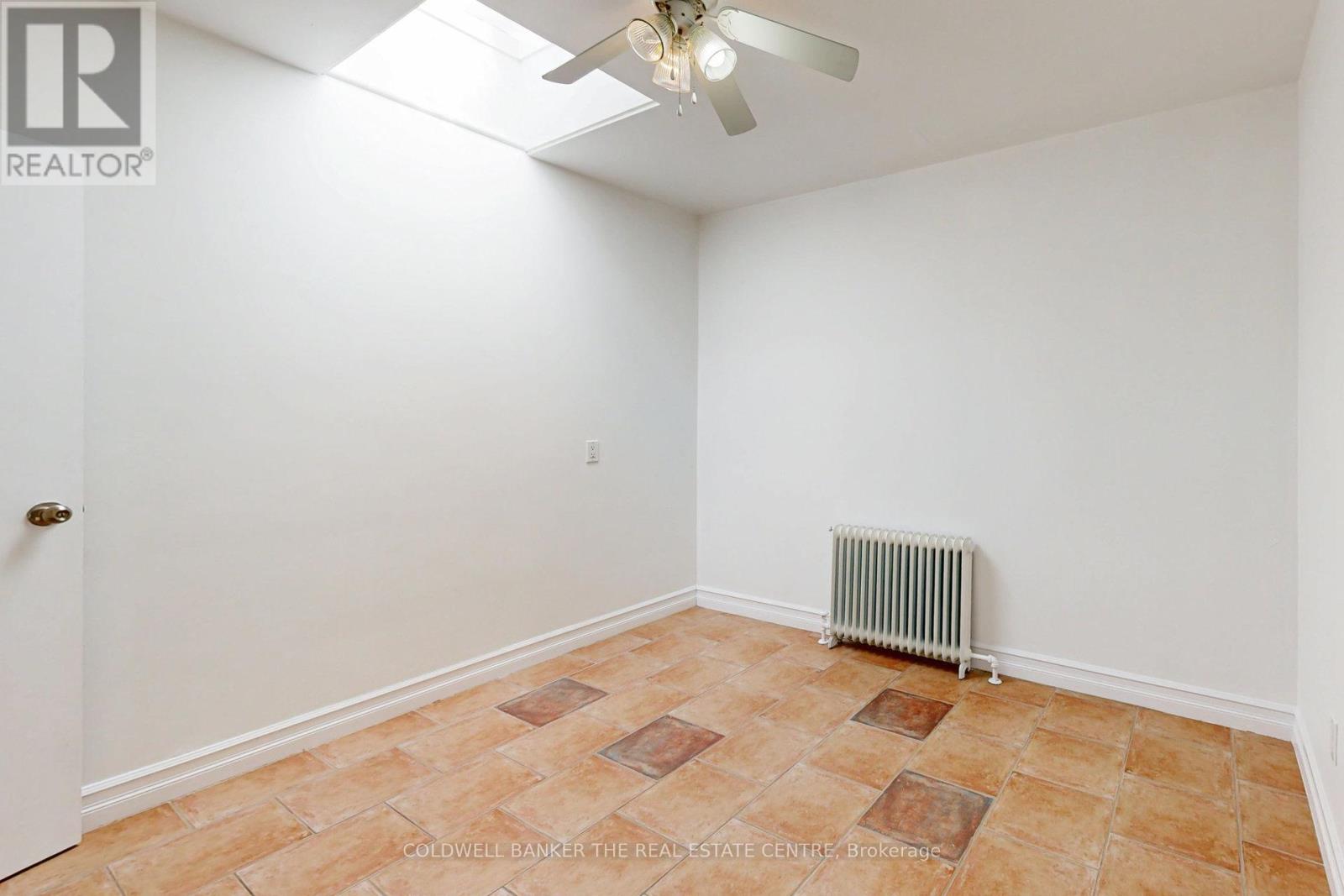 686a The Queensway, Toronto, Ontario  M8Y 1K9 - Photo 18 - W12774368