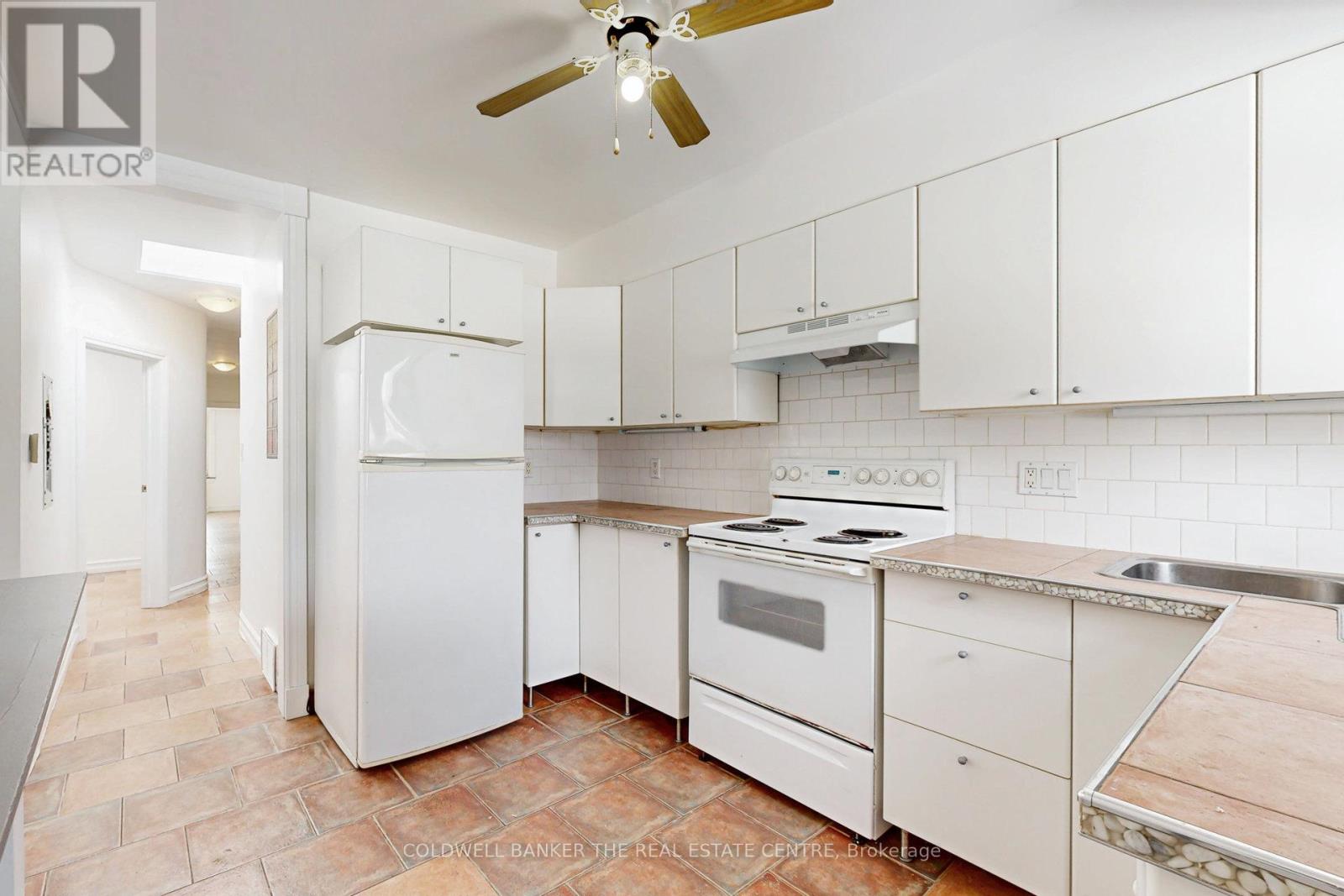 686a The Queensway, Toronto, Ontario  M8Y 1K9 - Photo 22 - W12774368