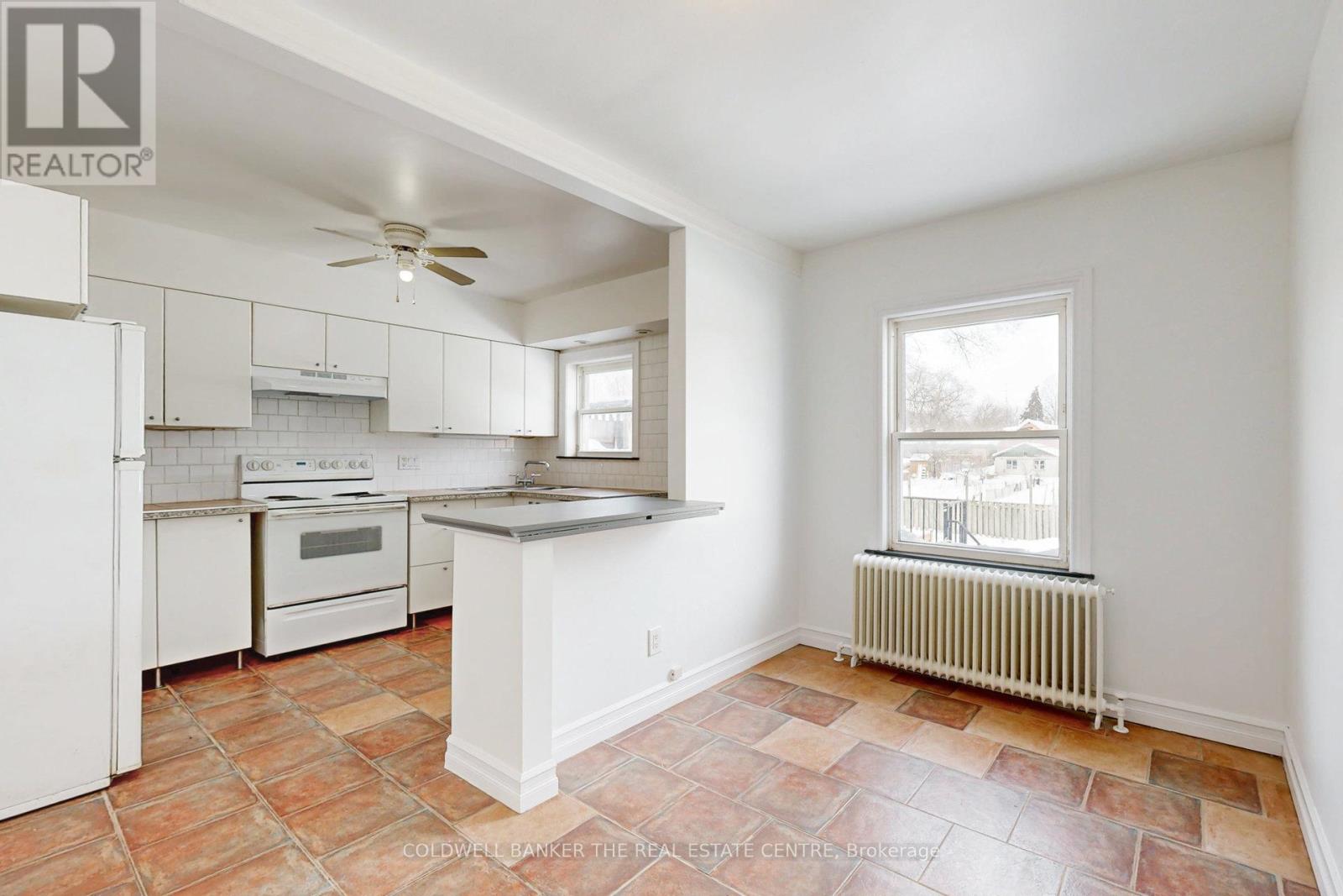 686a The Queensway, Toronto, Ontario  M8Y 1K9 - Photo 34 - W12774368