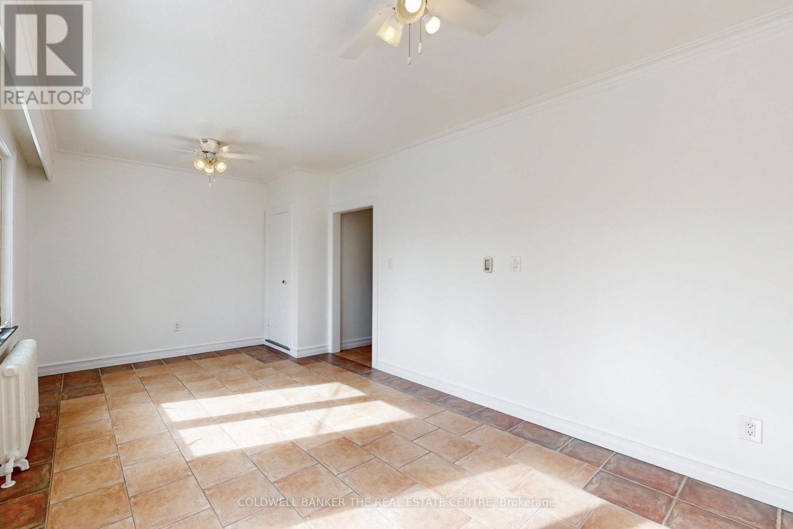 686a The Queensway, Toronto, Ontario  M8Y 1K9 - Photo 6 - W12774368