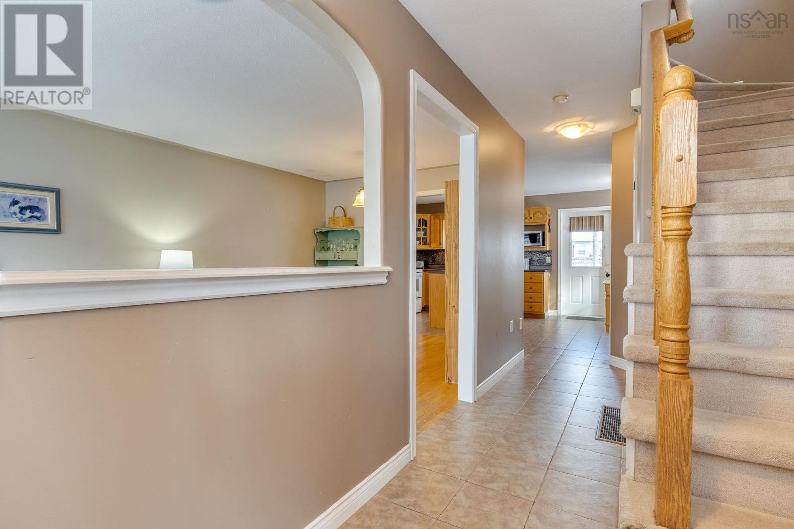 10 Kaytyon Court, Bedford, Nova Scotia  B4A 4H4 - Photo 4 - 202602408