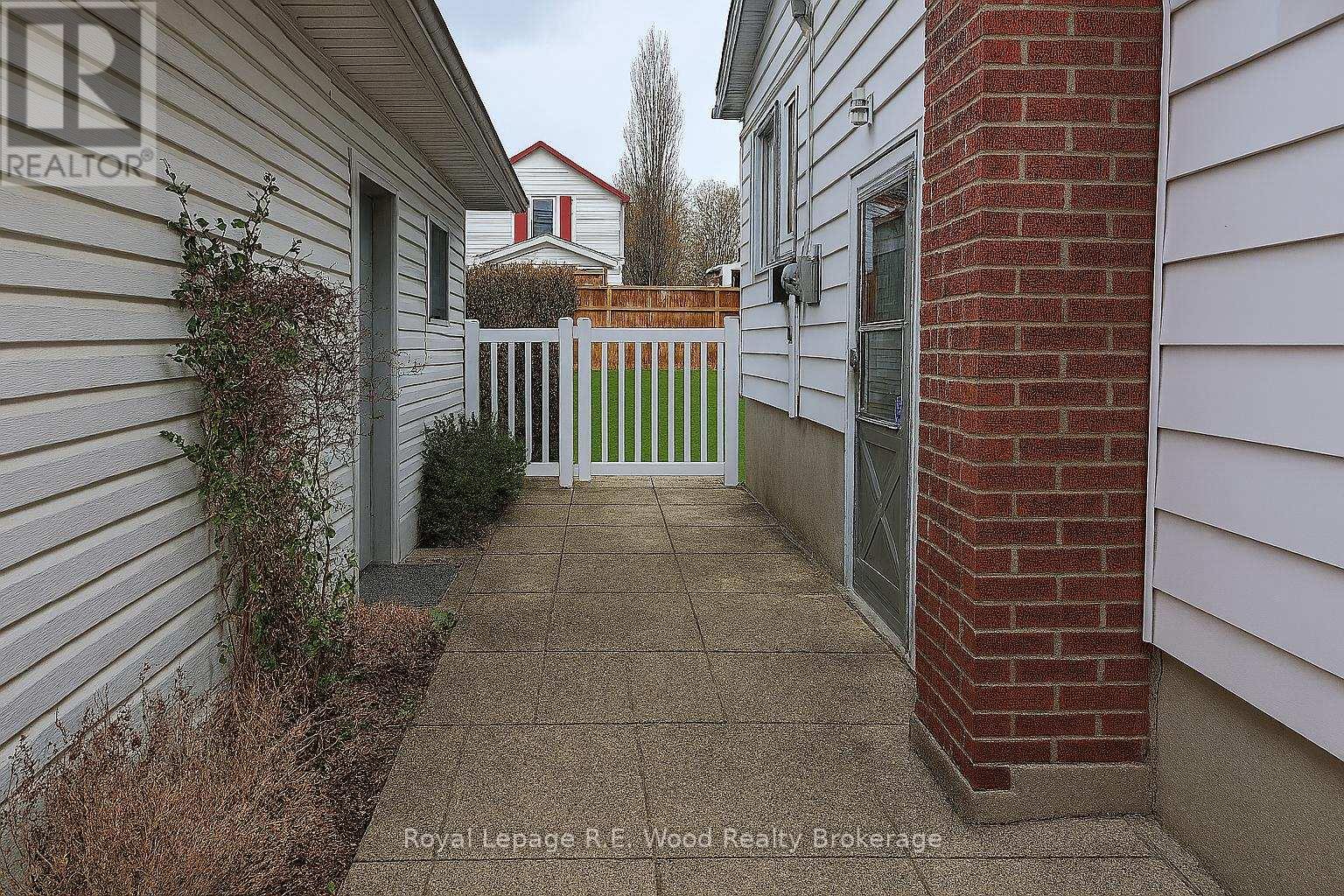 14 Albert Street, Norwich (Norwich Town), Ontario  N0J 1P0 - Photo 8 - X12774416