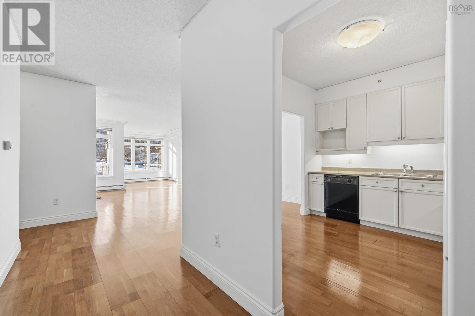 202 79 Bedros Lane, Halifax, Nova Scotia  B3M 4X5 - Photo 4 - 202602474